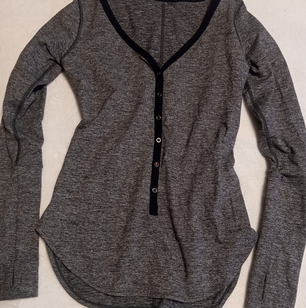 Lululemon Awesoma Henley - Heathered Gray